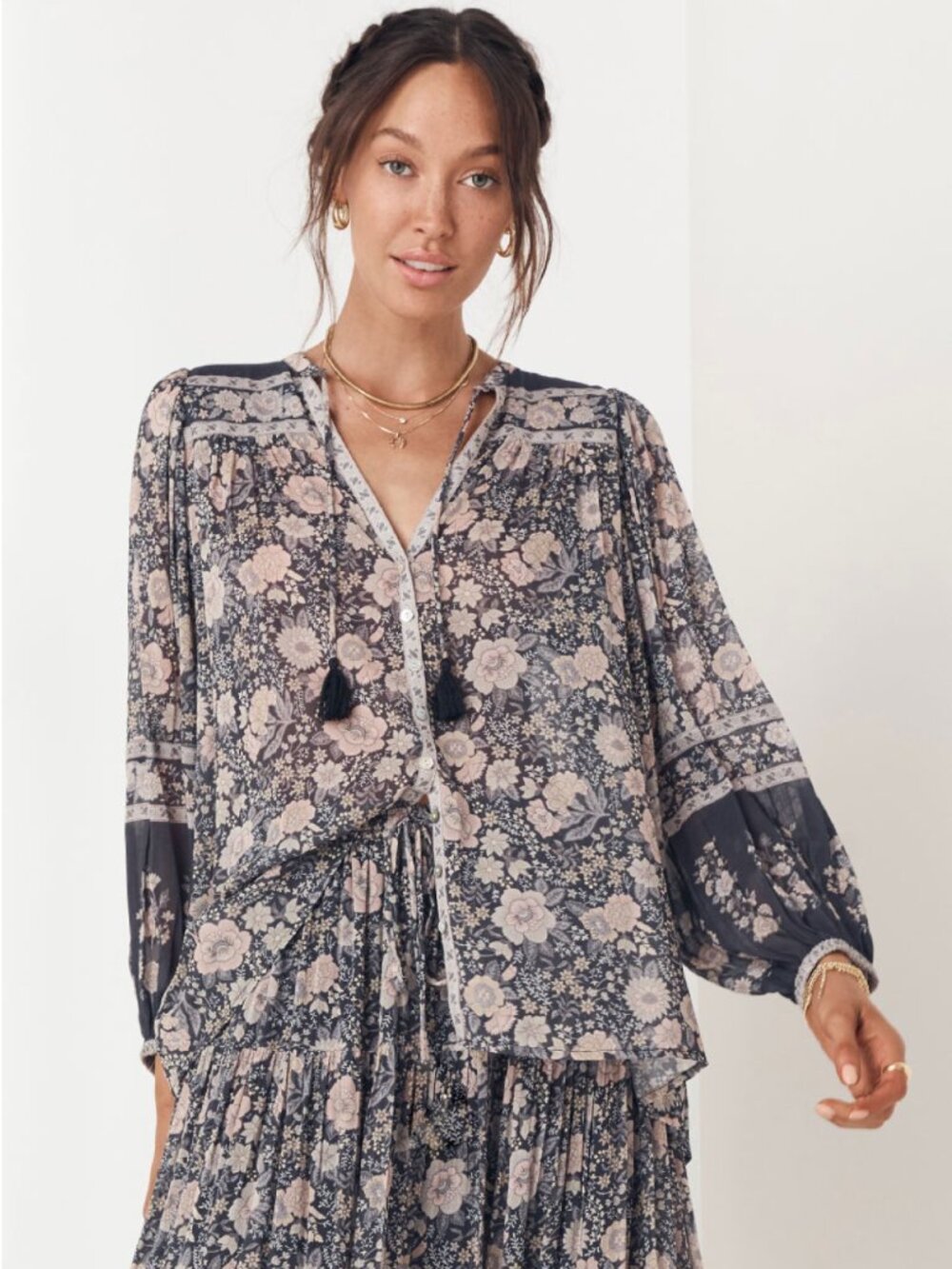 Spell & The Gypsy Juniper Blouse Charcoal Medium Boho Floral EUC - Picture 4 of 10
